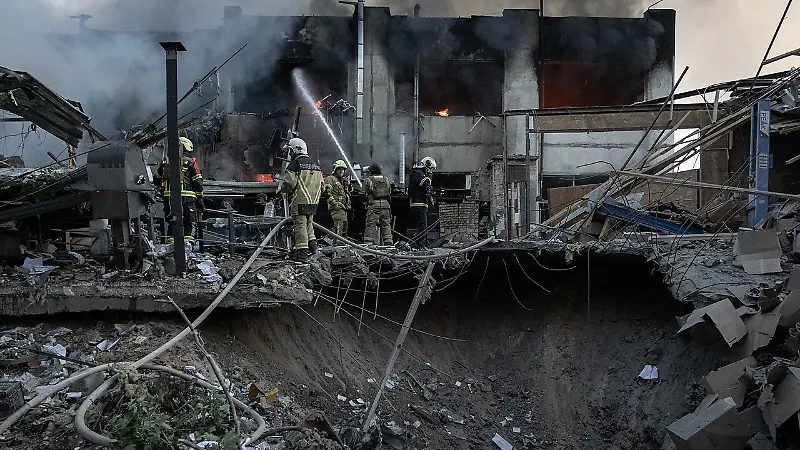 Russia Bombards Kyiv in One of War's Biggest Air Attacks, Killing at Least 21
