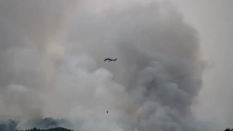 Mass Evacuations as Wildfires Continue to Threaten Southwest France