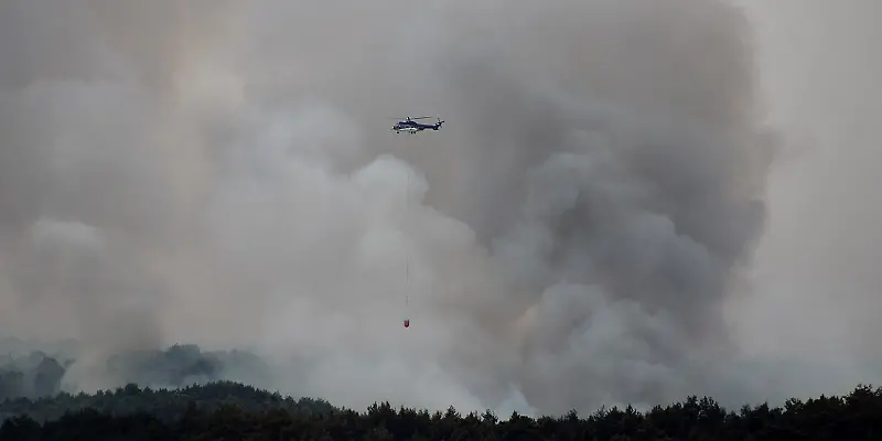 Mass Evacuations as Wildfires Continue to Threaten Southwest France
