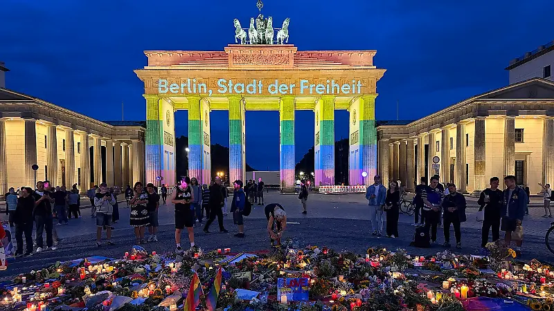 Berlin Mourns After Deadly CSD Terror Attack; Suspect Shot Dead by Police